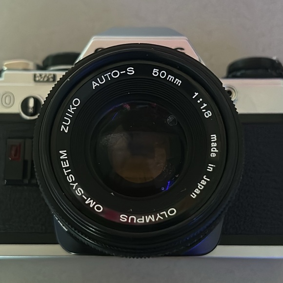 Olympus OM-10 35mm Film Camera - Picture 13 of 13